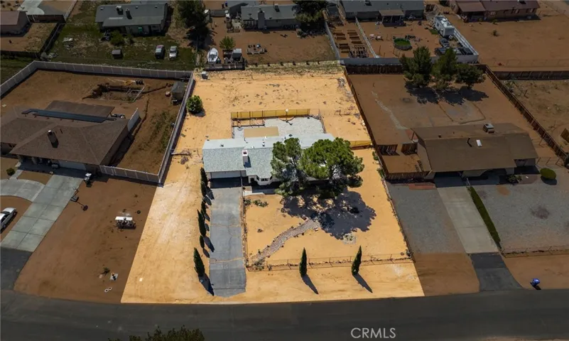 16737 Pauhaska Road, Apple Valley, California 92307
