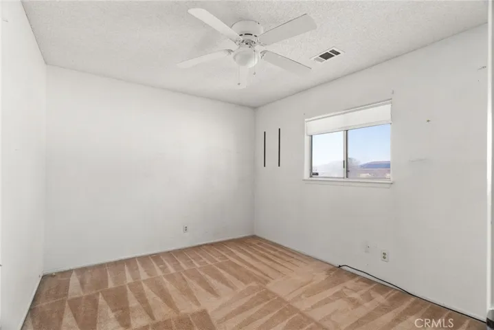 16737 Pauhaska Road, Apple Valley, California 92307