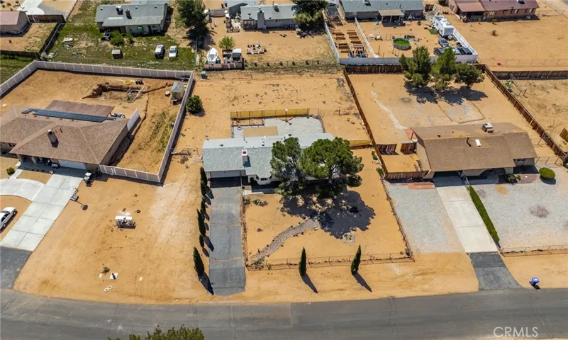 16737 Pauhaska Road, Apple Valley, California 92307