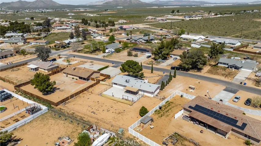 16737 Pauhaska Road, Apple Valley, California 92307