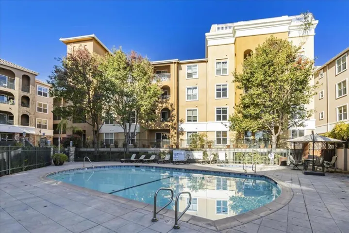 1445 Fruitdale Avenue 203, San Jose, California 95128