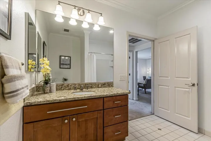 1445 Fruitdale Avenue 203, San Jose, California 95128