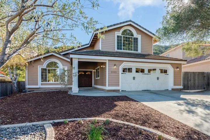 2055 Royal Way, San Luis Obispo, California 93405