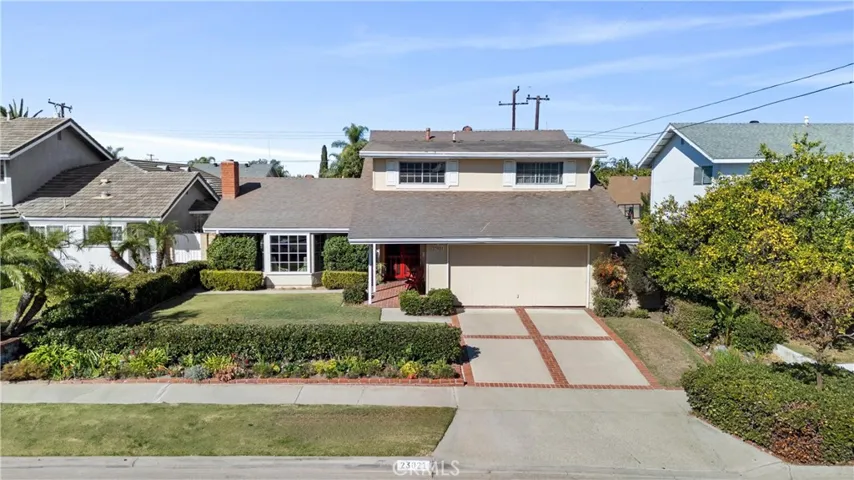 Front yard view