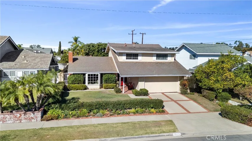 Spacious front yard, perfect for porch hang outs!