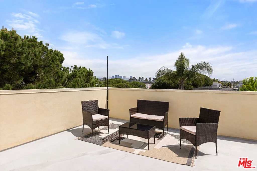 11428 National Boulevard 101, Los Angeles, California 90064 home-pic-18