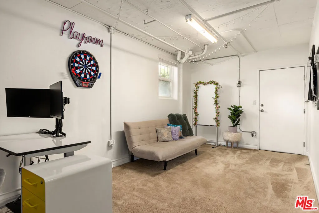 11428 National Boulevard 101, Los Angeles, California 90064 home-pic-21