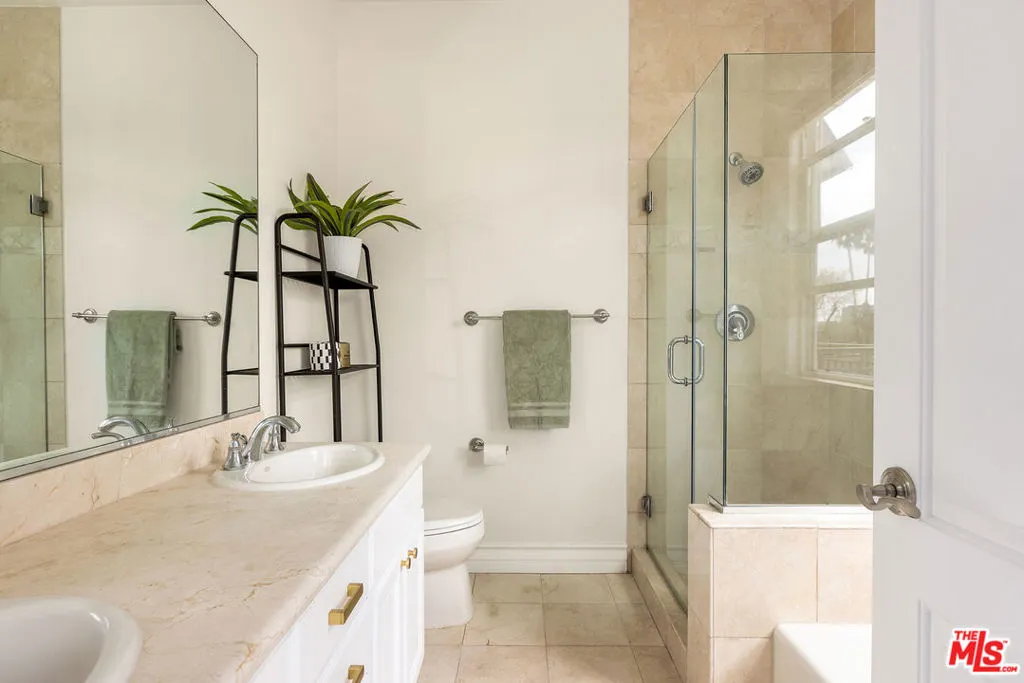 11428 National Boulevard 101, Los Angeles, California 90064 home-pic-13