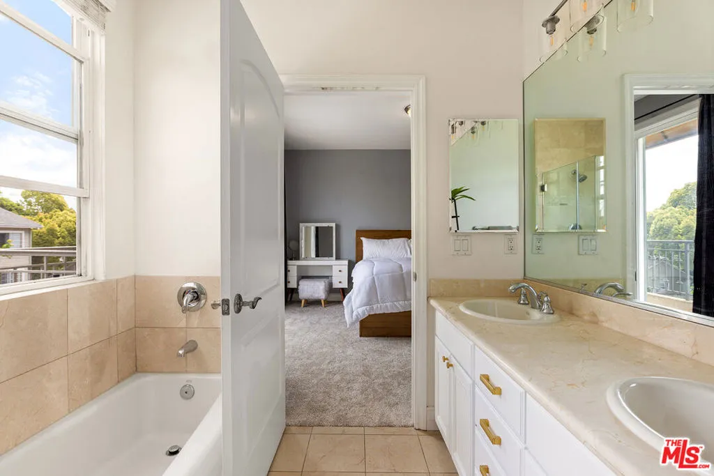 11428 National Boulevard 101, Los Angeles, California 90064 home-pic-12