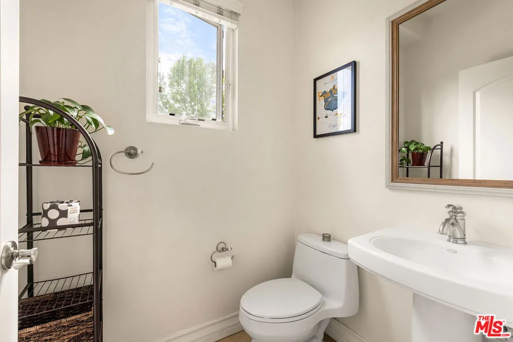 11428 National Boulevard 101, Los Angeles, California 90064 home-pic-10