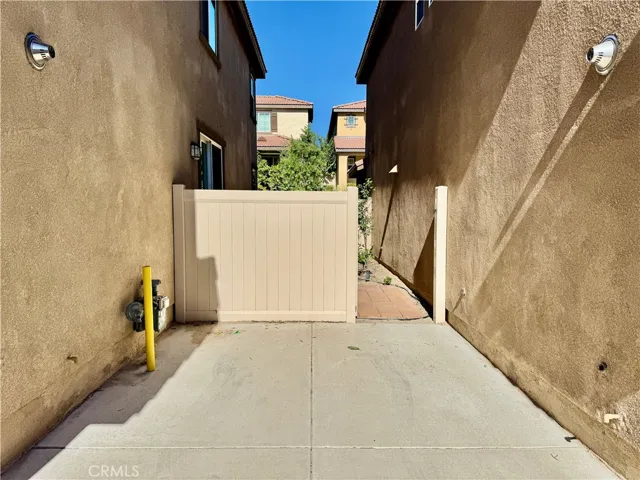 2106 Lavender Lane, Colton, California 92324