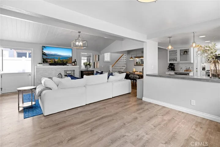 412 Colton Street, Newport Beach, California 92663