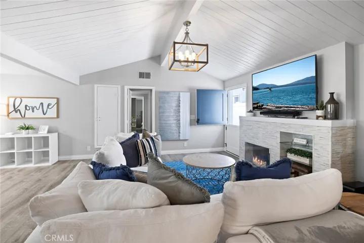 412 Colton Street, Newport Beach, California 92663