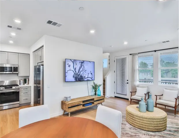 221 N Mountain Avenue, Ontario, California 91762