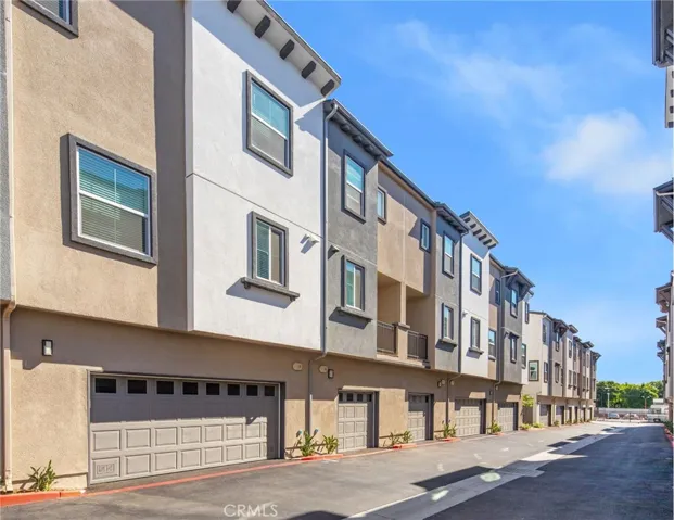 221 N Mountain Avenue, Ontario, California 91762