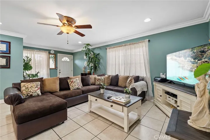4207 Naomi Avenue, Los Angeles, California 90011