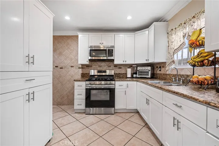 4207 Naomi Avenue, Los Angeles, California 90011