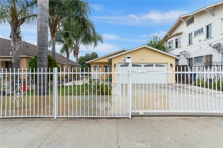 4207 Naomi Avenue, Los Angeles, California 90011