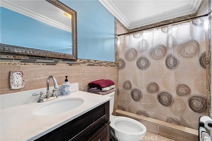 4207 Naomi Avenue, Los Angeles, California 90011