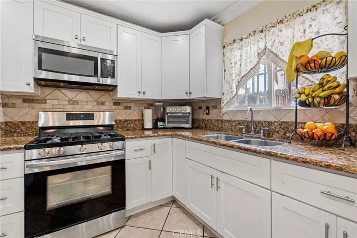 4207 Naomi Avenue, Los Angeles, California 90011