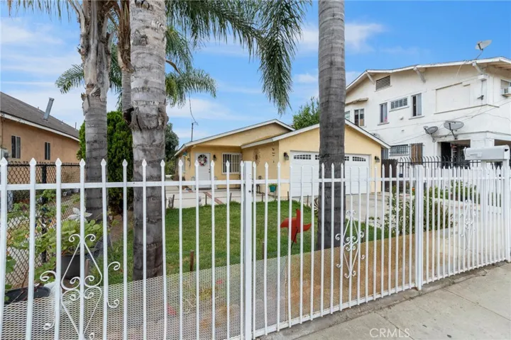 4207 Naomi Avenue, Los Angeles, California 90011