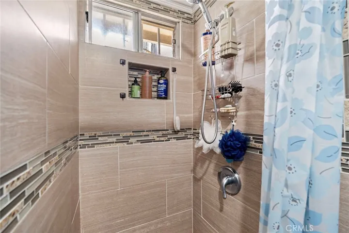 4207 Naomi Avenue, Los Angeles, California 90011