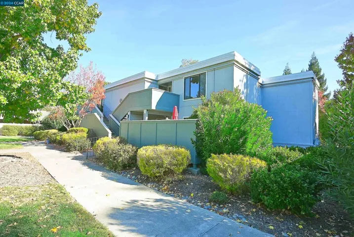 1516 Golden Rain Rd 3, Walnut Creek, California 94595