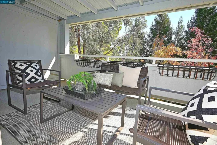 1516 Golden Rain Rd 3, Walnut Creek, California 94595