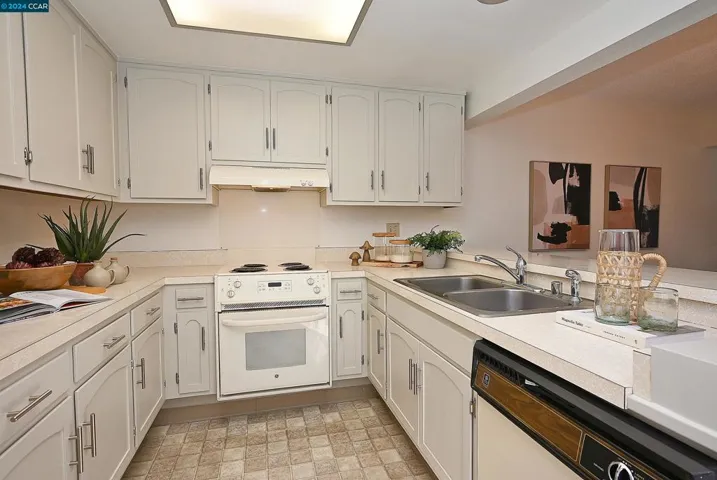 1516 Golden Rain Rd 3, Walnut Creek, California 94595