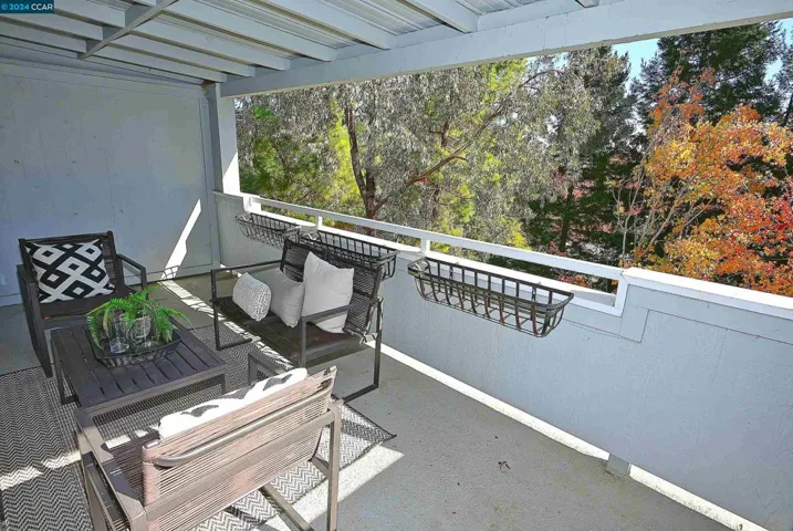 1516 Golden Rain Rd 3, Walnut Creek, California 94595
