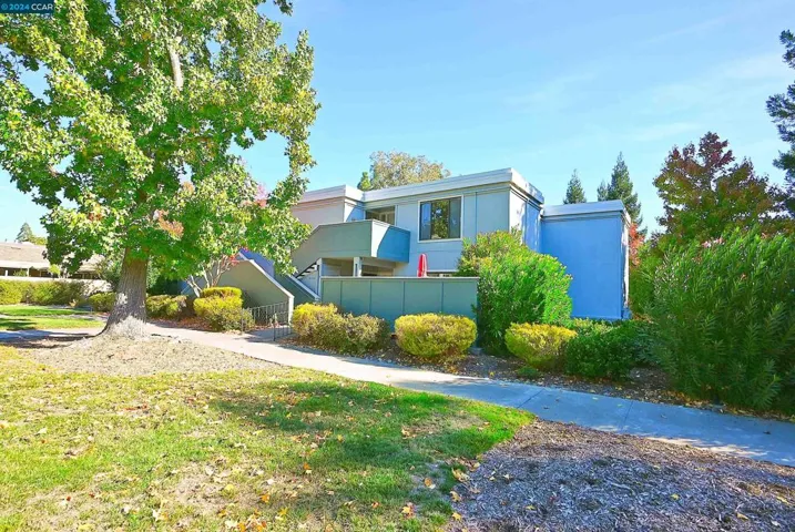 1516 Golden Rain Rd 3, Walnut Creek, California 94595