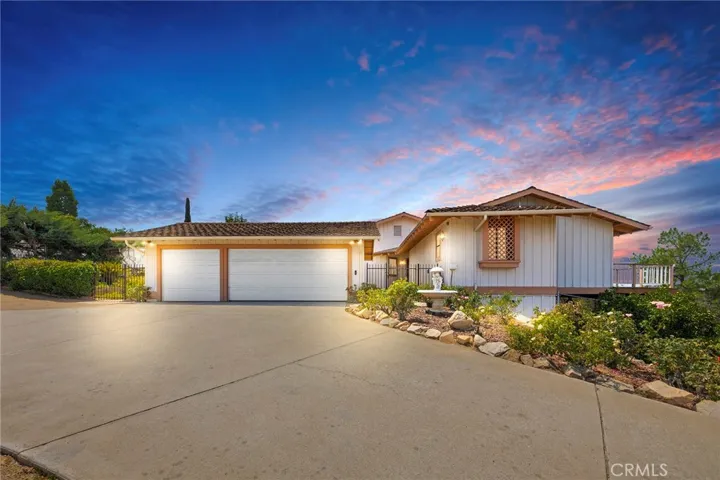 2030 Citrus Wood Ln, Riverside, California 92503