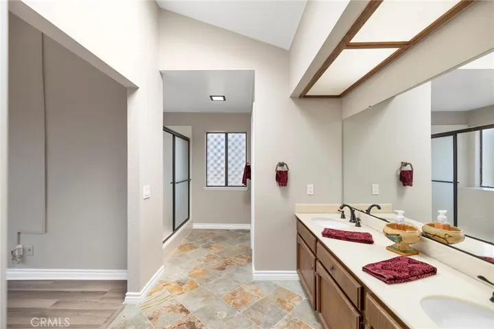 2030 Citrus Wood Ln, Riverside, California 92503