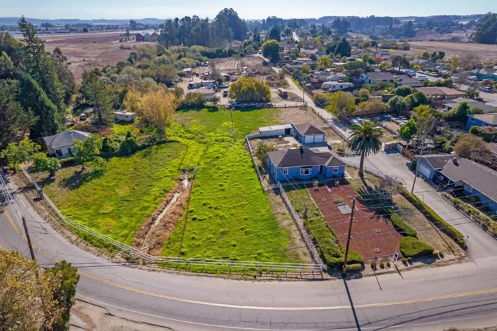25 Landen Lane, Watsonville, California 95076