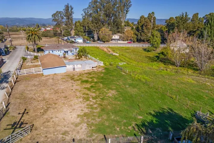 25 Landen Lane, Watsonville, California 95076
