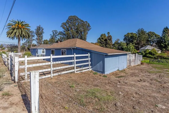 25 Landen Lane, Watsonville, California 95076