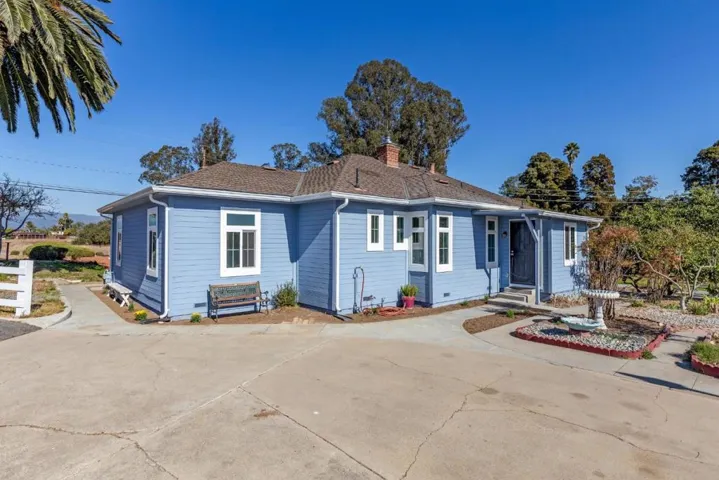 25 Landen Lane, Watsonville, California 95076