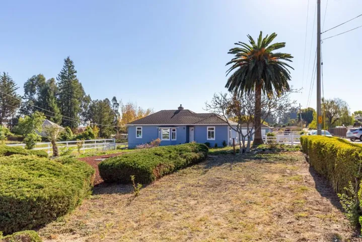 25 Landen Lane, Watsonville, California 95076