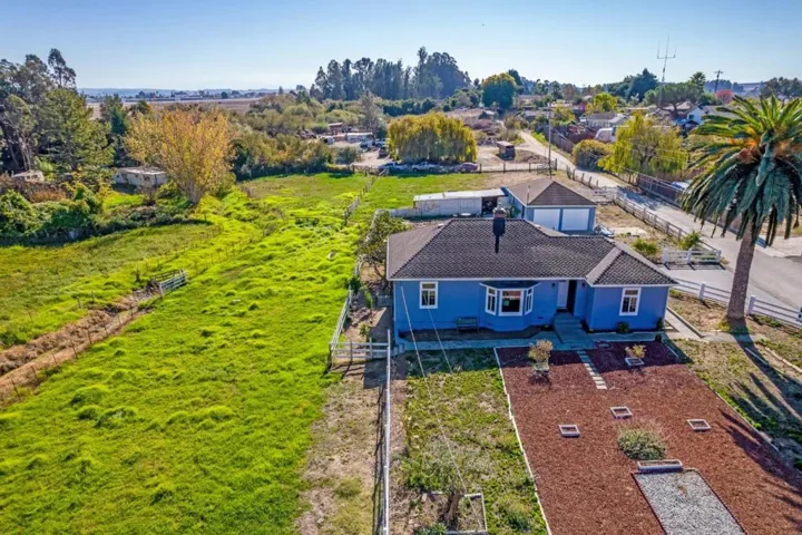 25 Landen Lane, Watsonville, California 95076