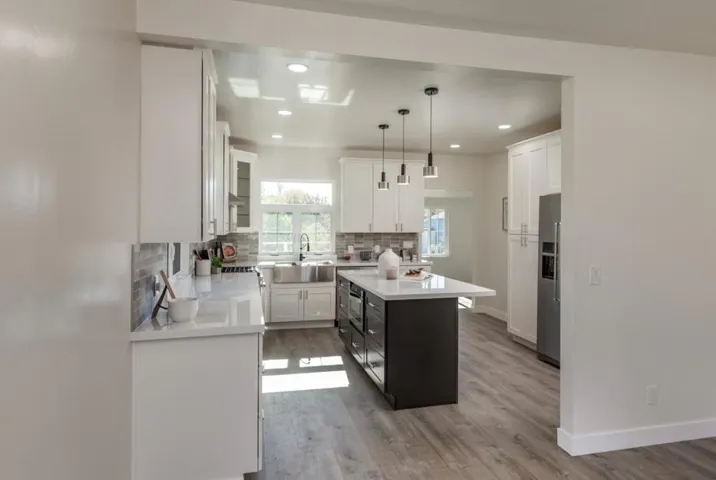 25 Landen Lane, Watsonville, California 95076