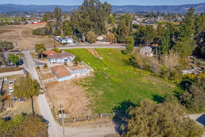 25 Landen Lane, Watsonville, California 95076