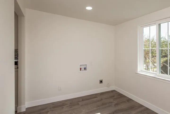 25 Landen Lane, Watsonville, California 95076