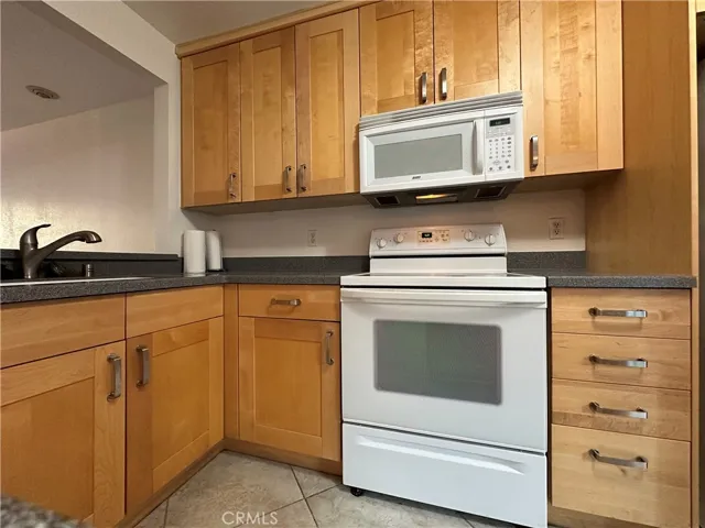 newer birchwood cabinets