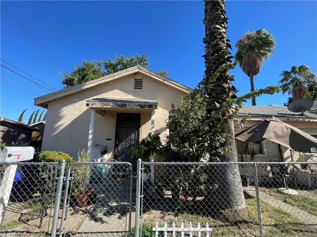 1172 W Rialto Avenue, San Bernardino, California 92410