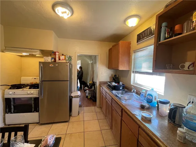 1172 W Rialto Avenue, San Bernardino, California 92410