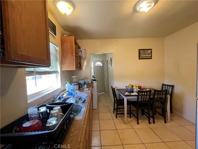 1172 W Rialto Avenue, San Bernardino, California 92410