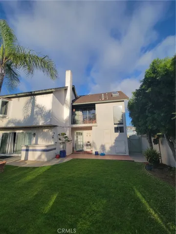 21171 Lochlea Lane, Huntington Beach, California 92646