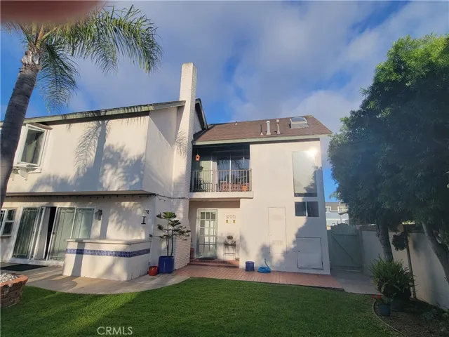 21171 Lochlea Lane, Huntington Beach, California 92646