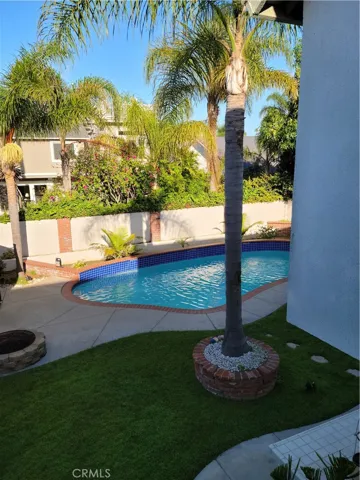 21171 Lochlea Lane, Huntington Beach, California 92646