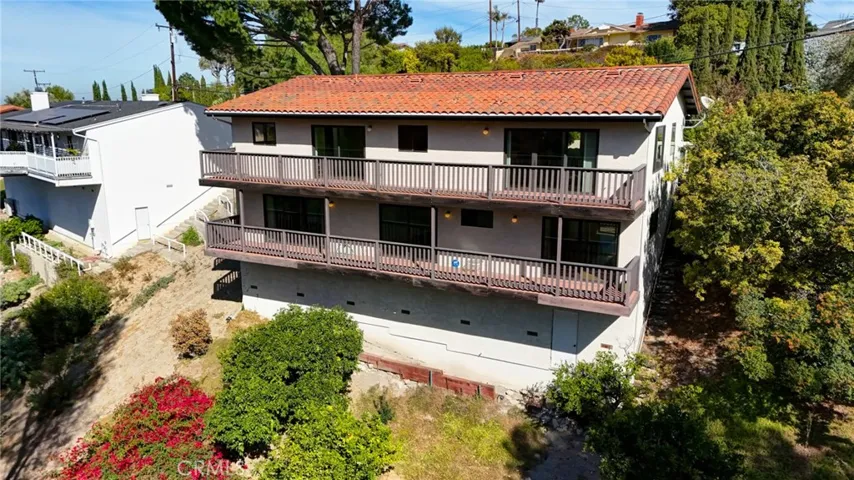 16 Martingale Drive, Rancho Palos Verdes, California 90275